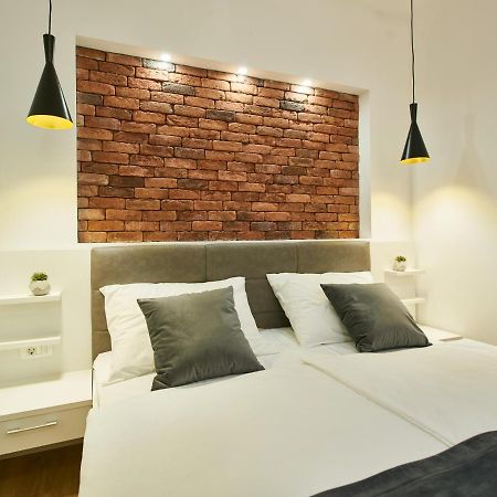 Bed Of Roses Apt 2, Premium, Designer Decorated Загреб Екстериор снимка